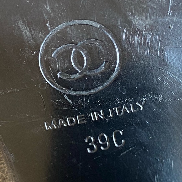 Rare Distressed Grey Sheepskin/Shearling Leather Chanel CC Boots - Size 39 - Picture 9 of 14